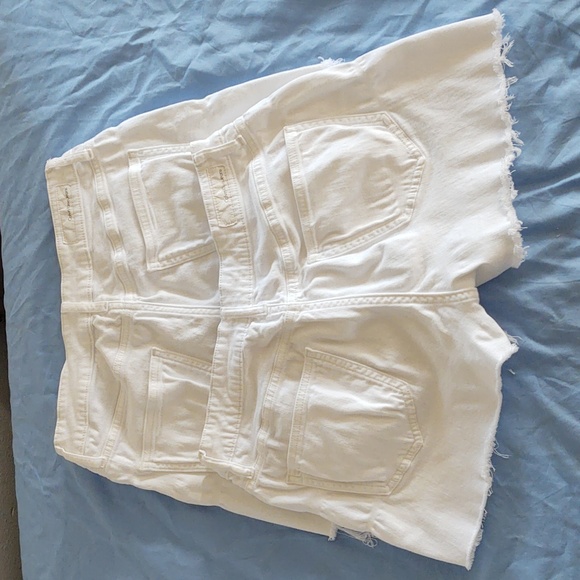 Calvin Klein City Shorts White Denim Cut Offs Size 6 - Set Of 2 - Priced To Sell - Picture 2 of 5